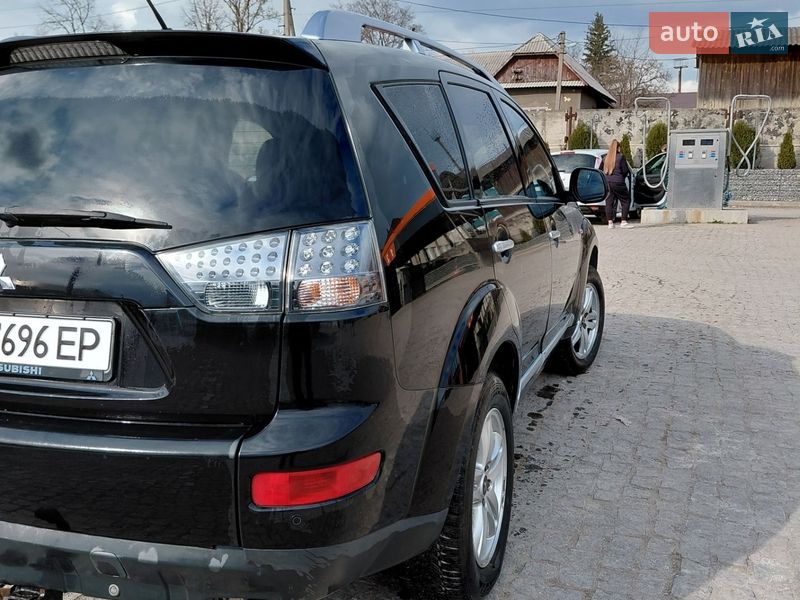 Внедорожник / Кроссовер Mitsubishi Outlander 2008 в Кельменцах