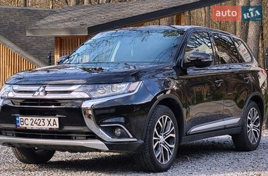 Внедорожник / Кроссовер Mitsubishi Outlander 2016 в Бродах