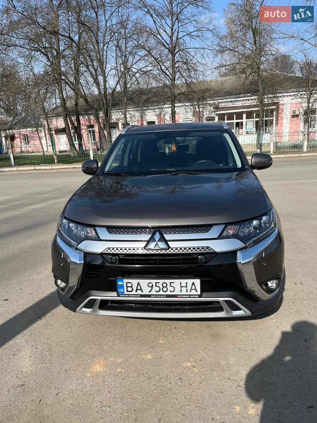 2022 Mitsubishi Outlander - фото 1