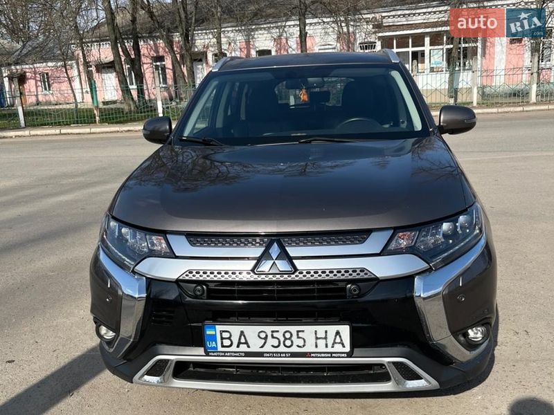 Mitsubishi Outlander 2022
