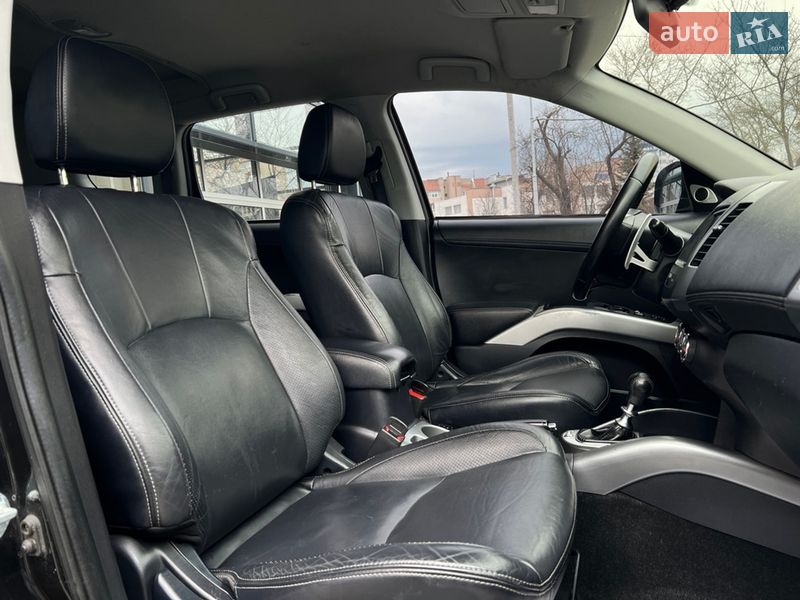 Внедорожник / Кроссовер Mitsubishi Outlander 2010 в Ивано-Франковске