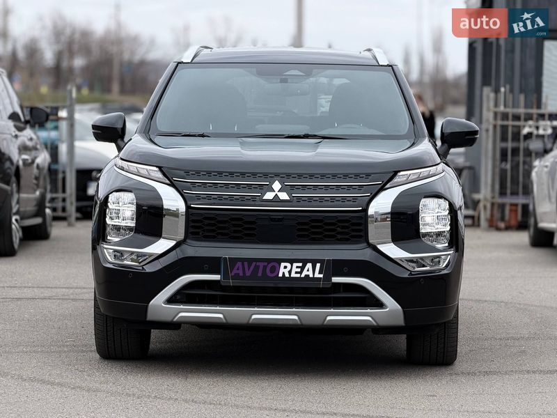 Внедорожник / Кроссовер Mitsubishi Outlander 2024 в Кривом Роге