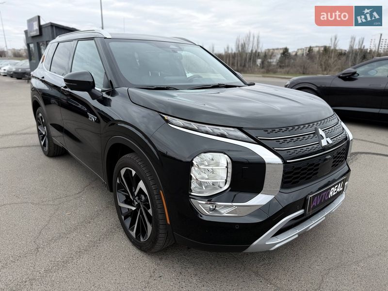 Внедорожник / Кроссовер Mitsubishi Outlander 2024 в Кривом Роге