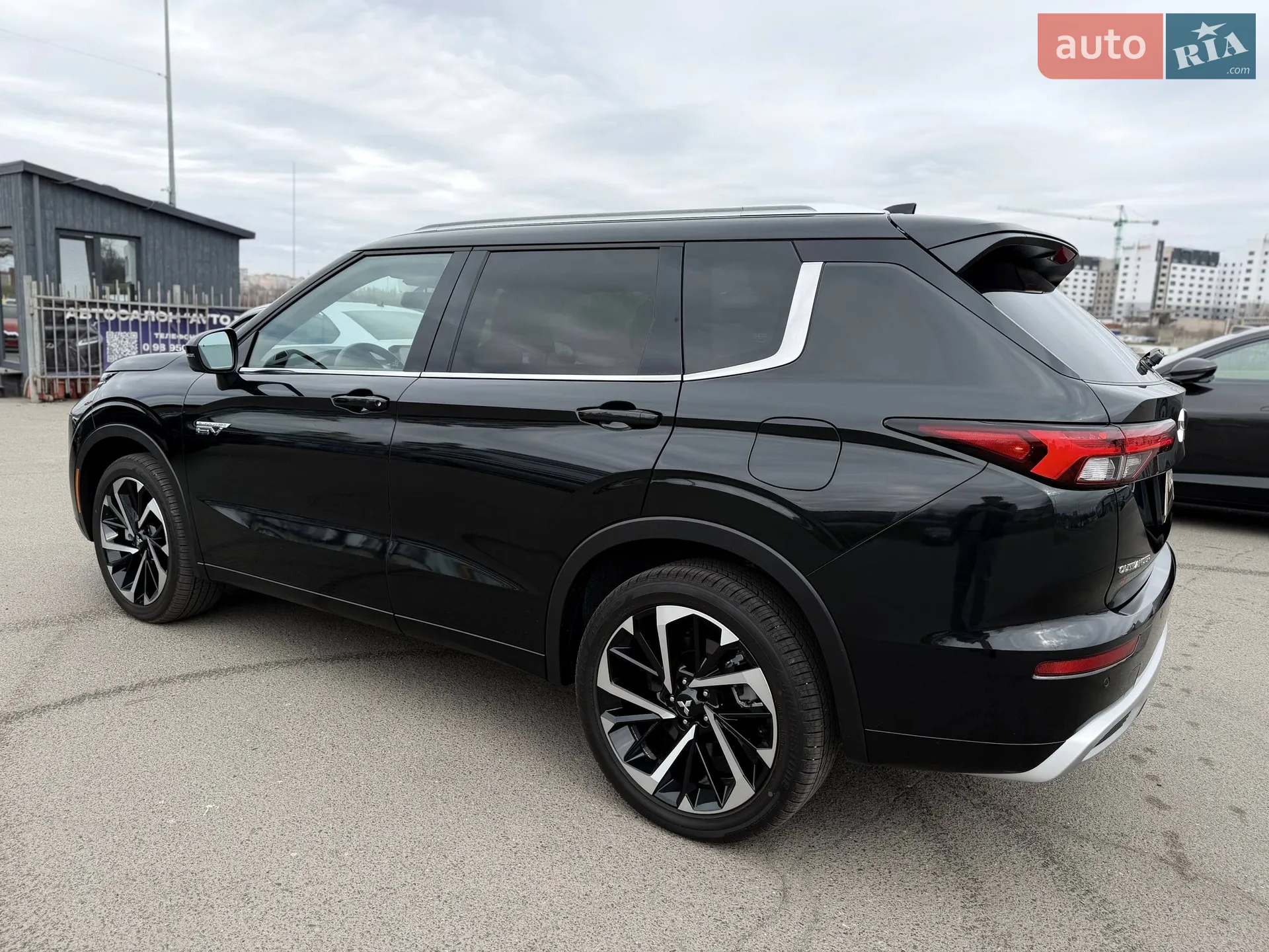 2024 Mitsubishi Outlander - мініатюра 31
