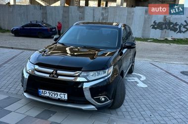 Позашляховик / Кросовер Mitsubishi Outlander 2016 в Запоріжжі