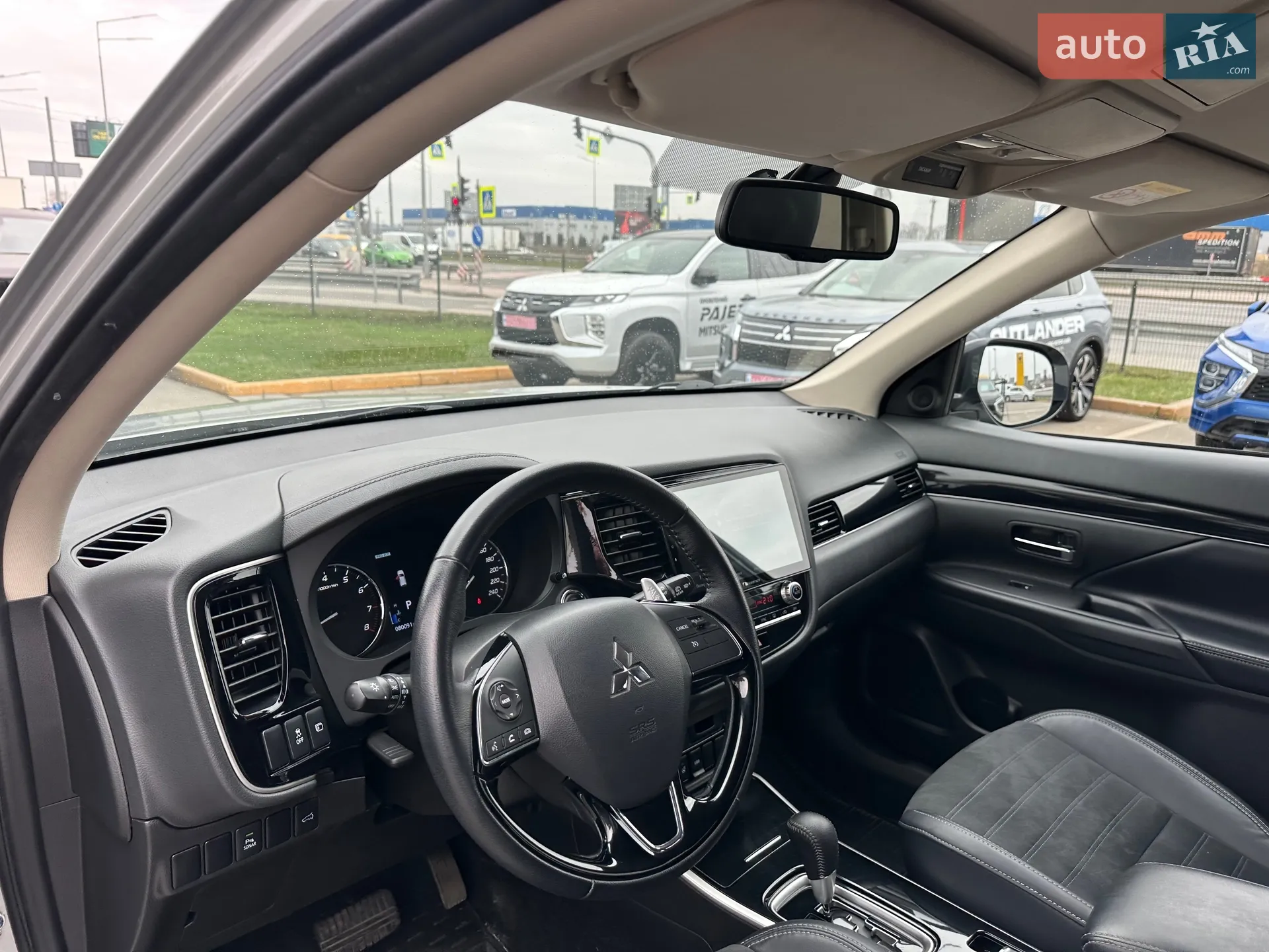 2022 Mitsubishi Outlander - мініатюра 18