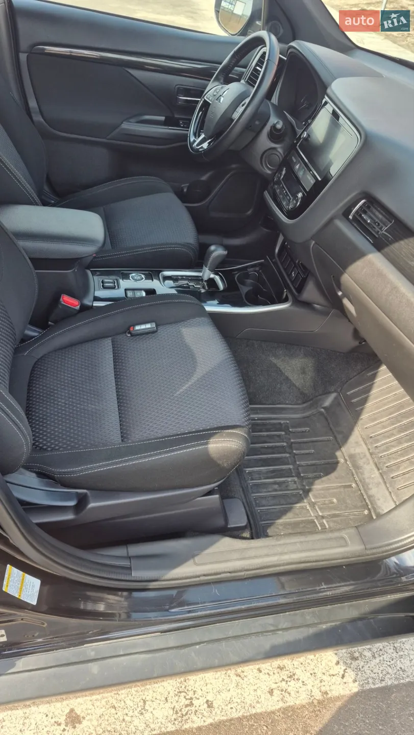 2018 Mitsubishi Outlander - мініатюра 4