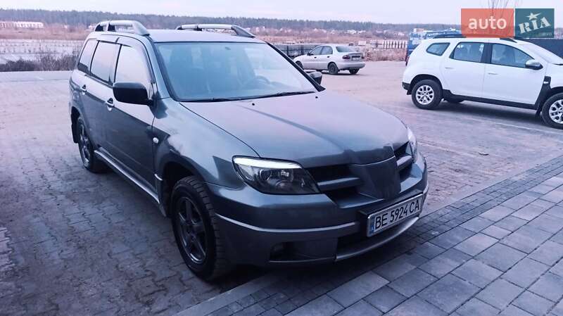 Внедорожник / Кроссовер Mitsubishi Outlander 2003 в Ирпене фото 9 Внедорожник / Кроссовер Mitsubishi Outlander 2003 в Ирпене