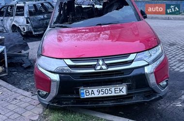 Позашляховик / Кросовер Mitsubishi Outlander 2018 в Львові