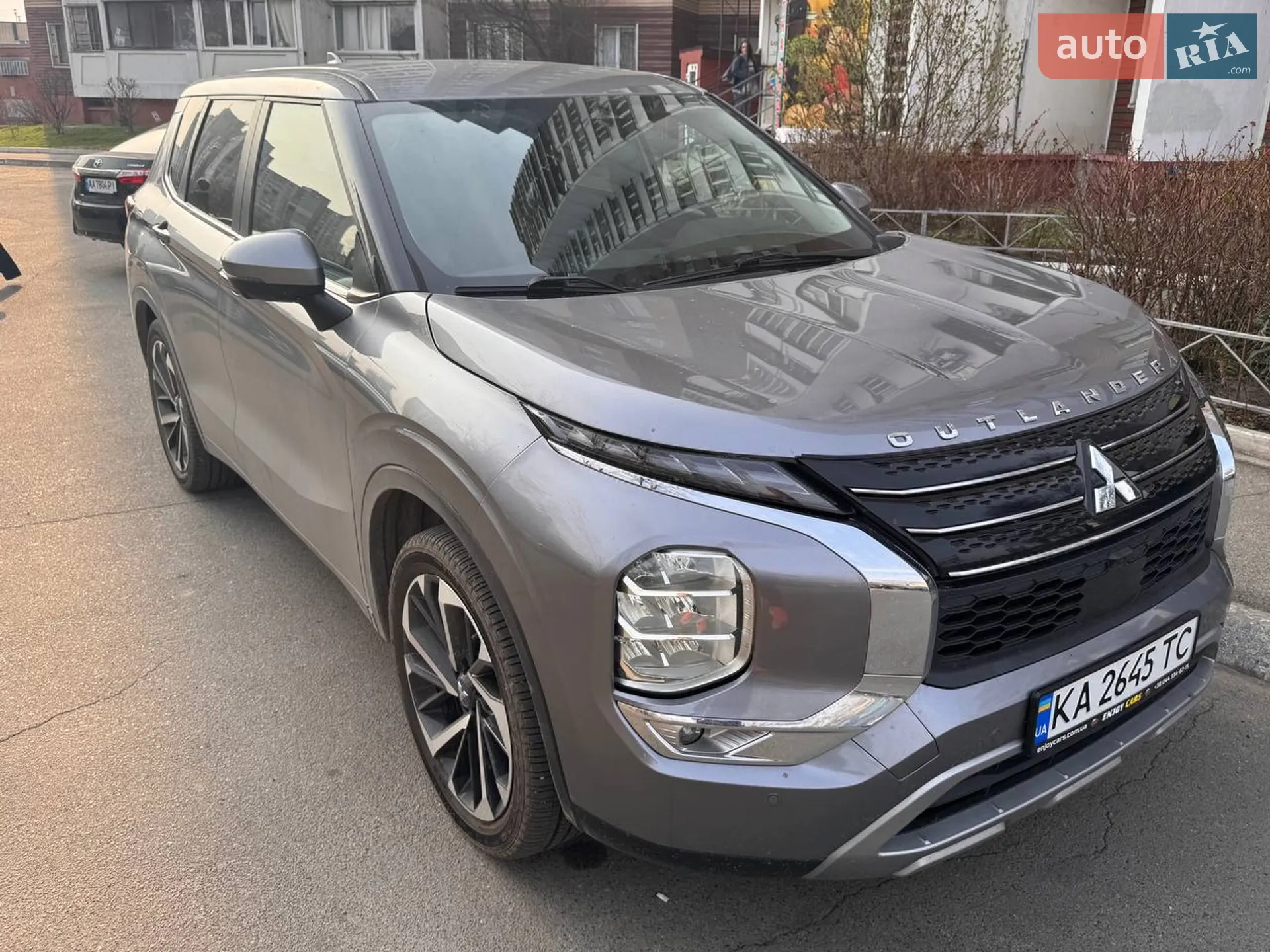 2022 Mitsubishi Outlander - мініатюра 2