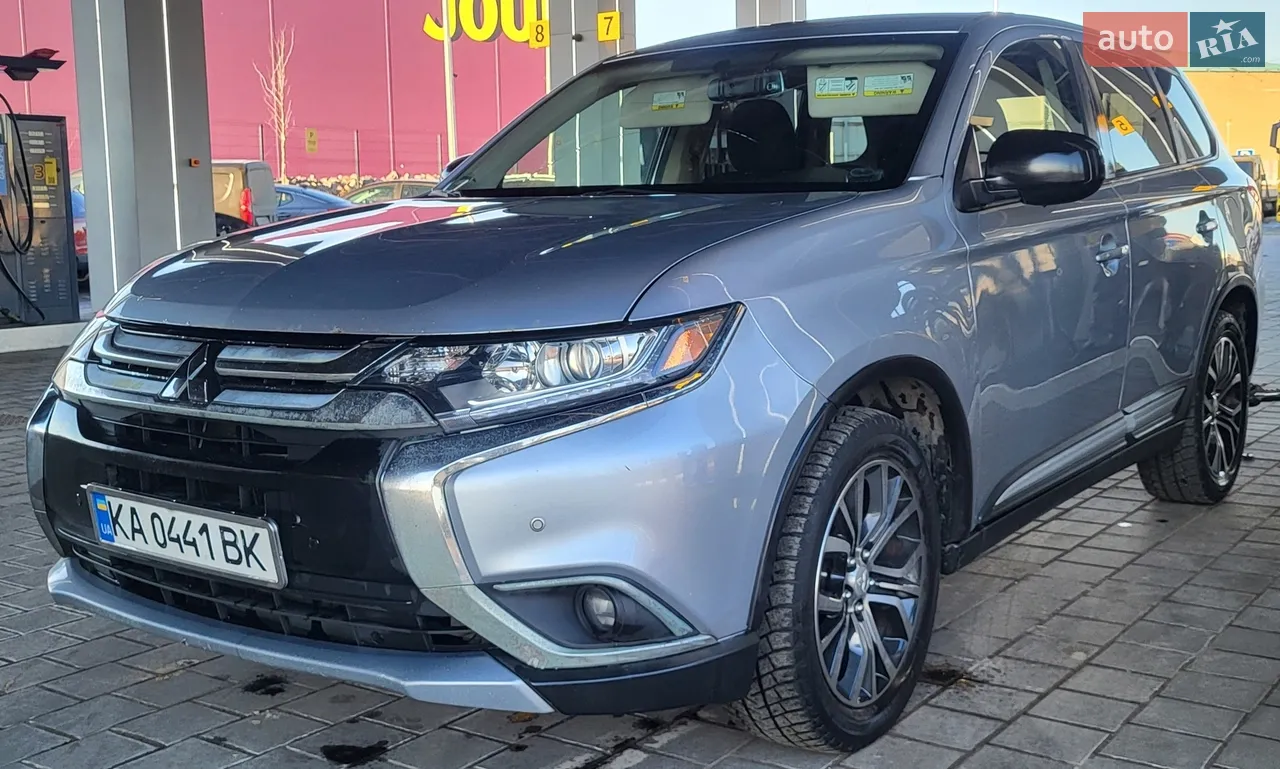 2016 Mitsubishi Outlander - мініатюра 12