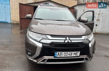 Внедорожник / Кроссовер Mitsubishi Outlander 2019 в Виннице