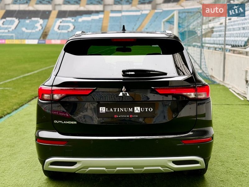 Внедорожник / Кроссовер Mitsubishi Outlander 2022 в Одессе