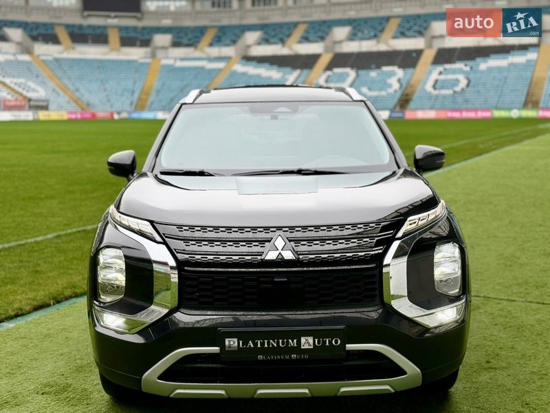 Внедорожник / Кроссовер Mitsubishi Outlander 2022 в Одессе