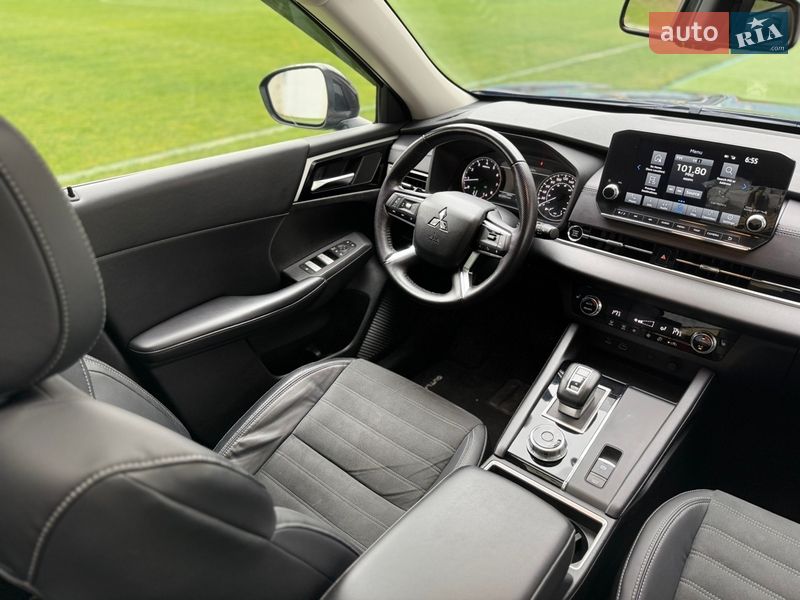 Внедорожник / Кроссовер Mitsubishi Outlander 2022 в Одессе