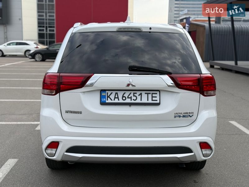 Внедорожник / Кроссовер Mitsubishi Outlander 2017 в Киеве фото 12 Внедорожник / Кроссовер Mitsubishi Outlander 2017 в Киеве