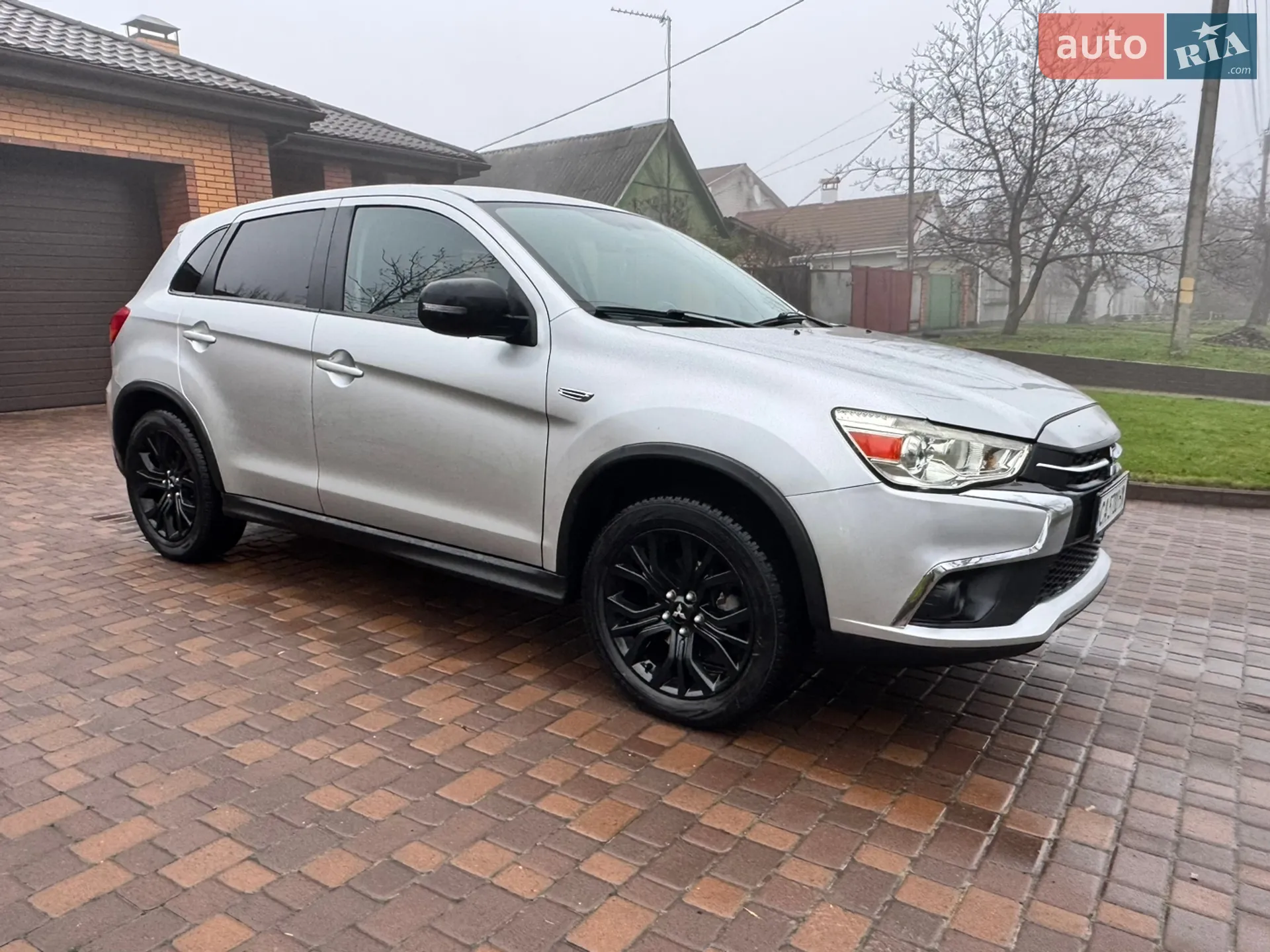 2017 Mitsubishi Outlander - мініатюра 2