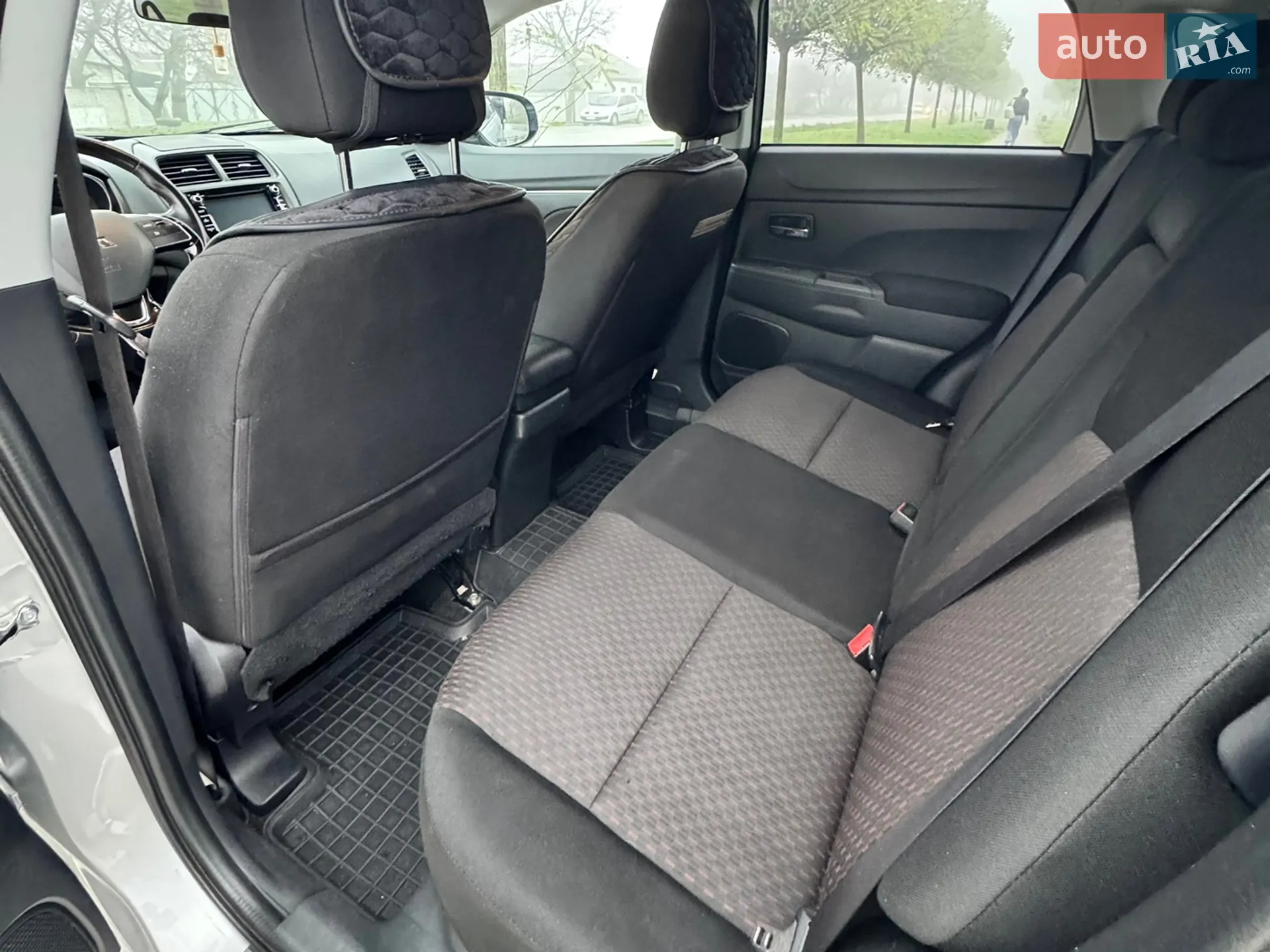 2017 Mitsubishi Outlander - мініатюра 13