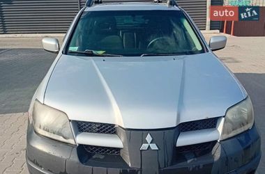 Позашляховик / Кросовер Mitsubishi Outlander 2003 в Києві