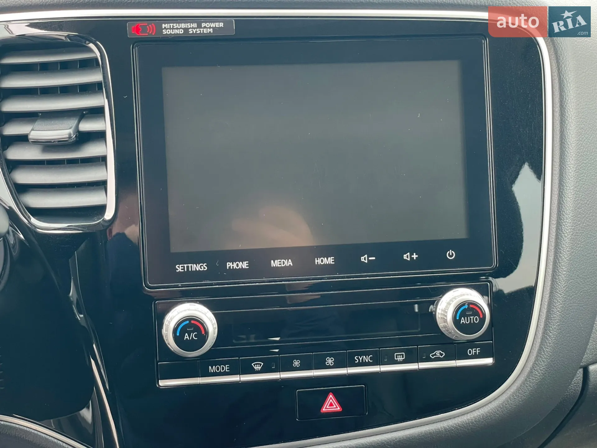 2020 Mitsubishi Outlander - мініатюра 18
