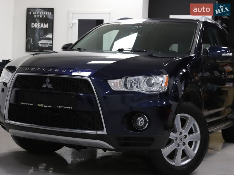 Mitsubishi Outlander 2011