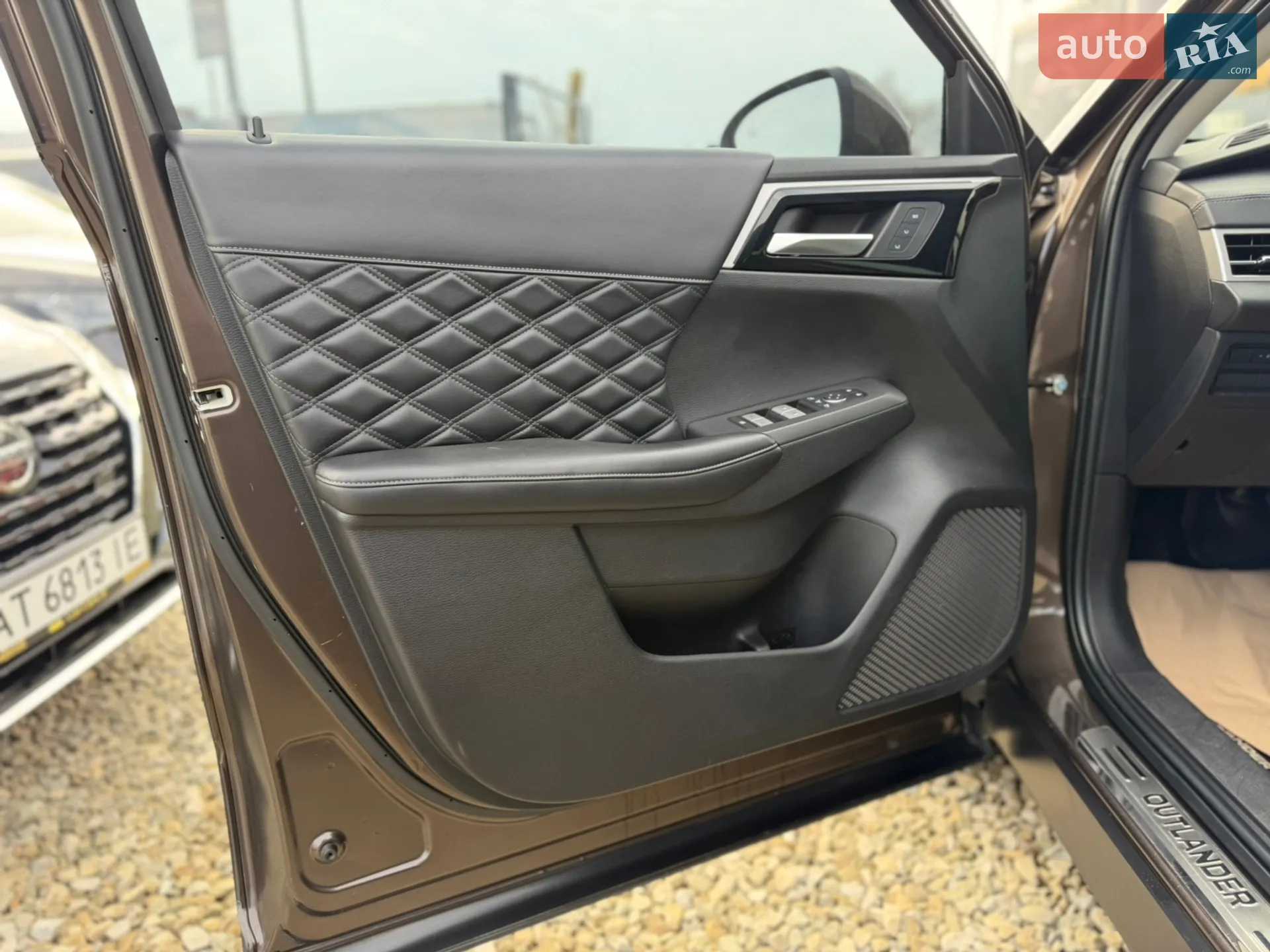 2022 Mitsubishi Outlander - мініатюра 13