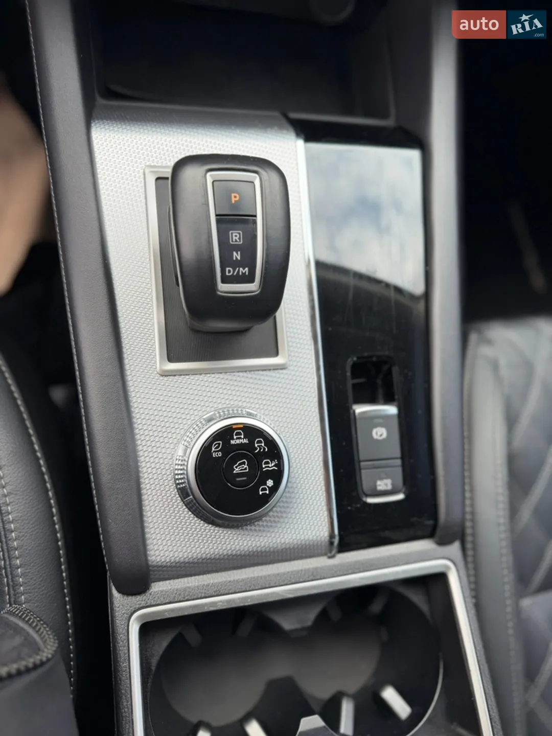 2022 Mitsubishi Outlander - мініатюра 32