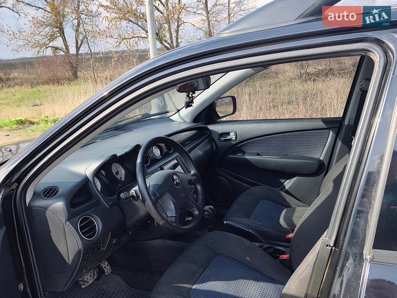 Внедорожник / Кроссовер Mitsubishi Outlander 2006 в Ахтырке