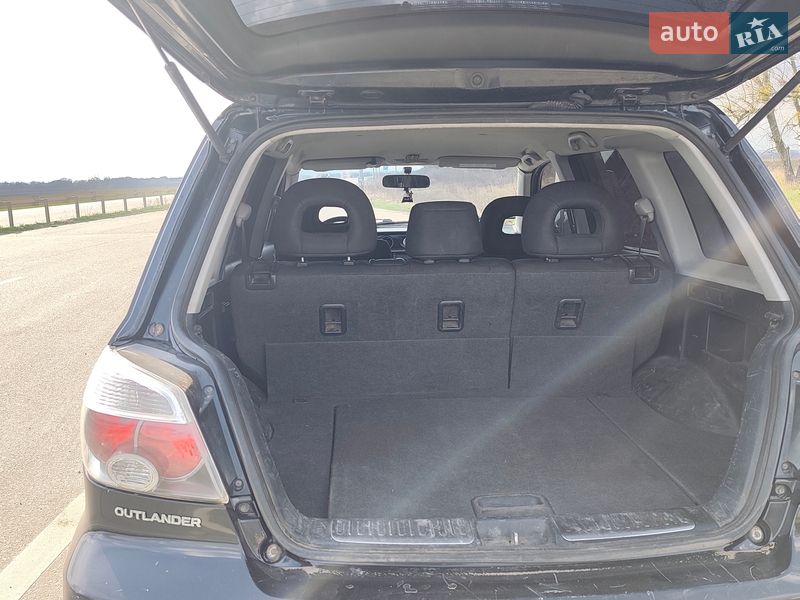 Внедорожник / Кроссовер Mitsubishi Outlander 2006 в Ахтырке