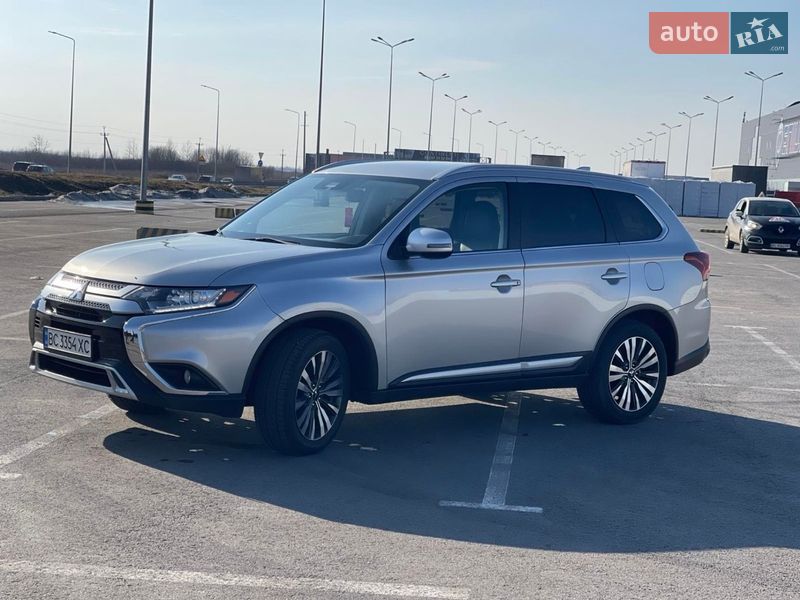 Внедорожник / Кроссовер Mitsubishi Outlander 2020 в Львове фото 4 Внедорожник / Кроссовер Mitsubishi Outlander 2020 в Львове