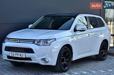 Позашляховик / Кросовер Mitsubishi Outlander 2014 в Івано-Франківську