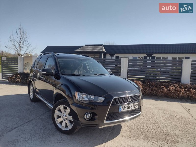 Mitsubishi Outlander 2011