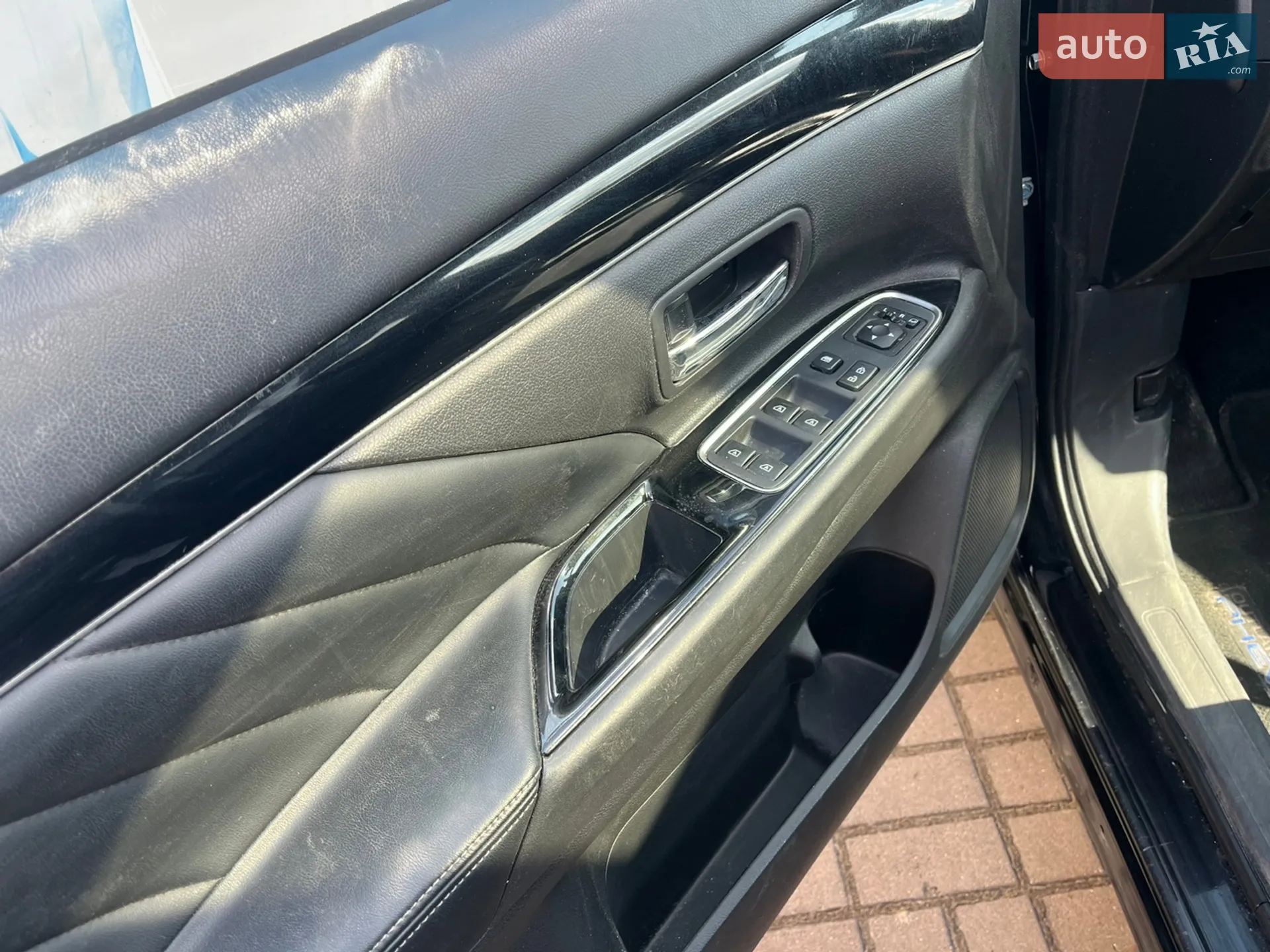 2019 Mitsubishi Outlander - мініатюра 10