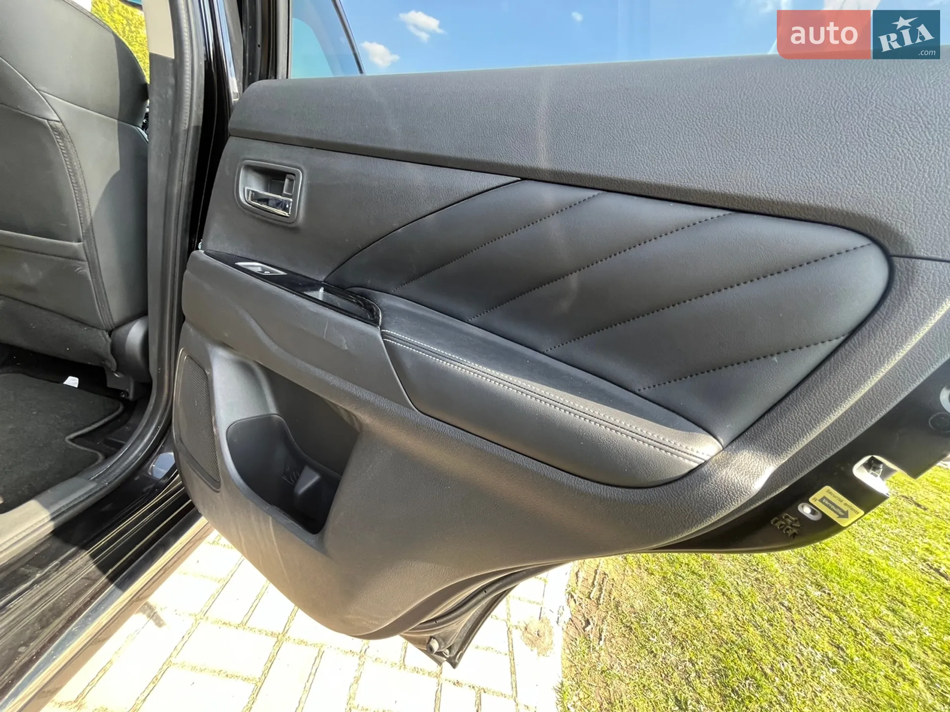 2019 Mitsubishi Outlander - мініатюра 23