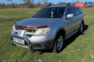 Позашляховик / Кросовер Mitsubishi Outlander 2005 в Києві