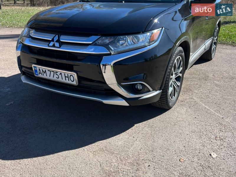 Mitsubishi Outlander 2015