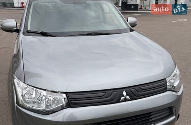 Внедорожник / Кроссовер Mitsubishi Outlander 2013 в Киеве