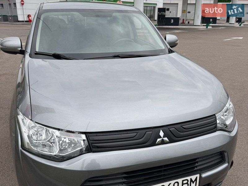 Mitsubishi Outlander 2013