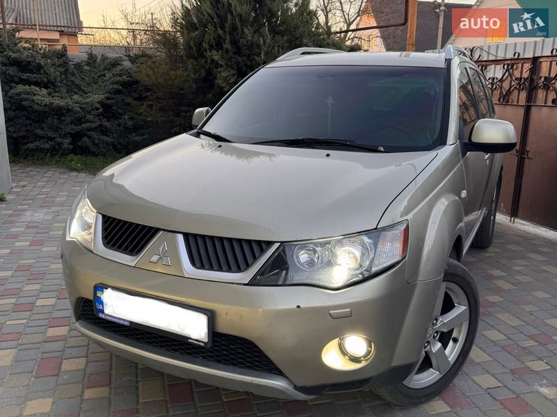 Mitsubishi Outlander 2008