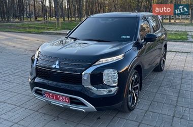Позашляховик / Кросовер Mitsubishi Outlander 2023 в Києві