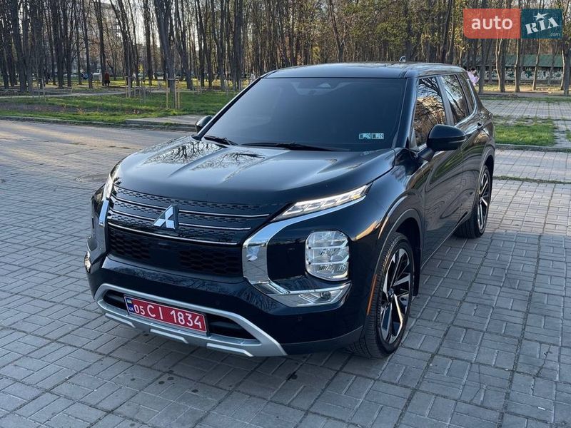 Mitsubishi Outlander 2023