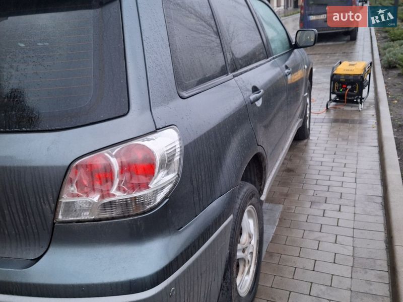Внедорожник / Кроссовер Mitsubishi Outlander 2004 в Броварах