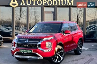 Внедорожник / Кроссовер Mitsubishi Outlander 2024 в Киеве