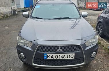 Позашляховик / Кросовер Mitsubishi Outlander 2010 в Києві