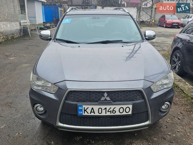 Mitsubishi Outlander 2010