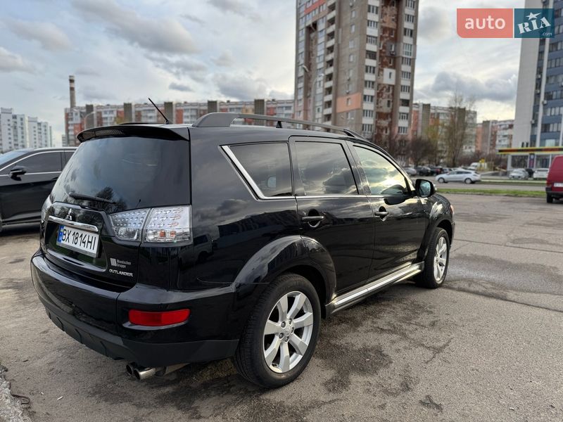 Внедорожник / Кроссовер Mitsubishi Outlander 2012 в Черкассах