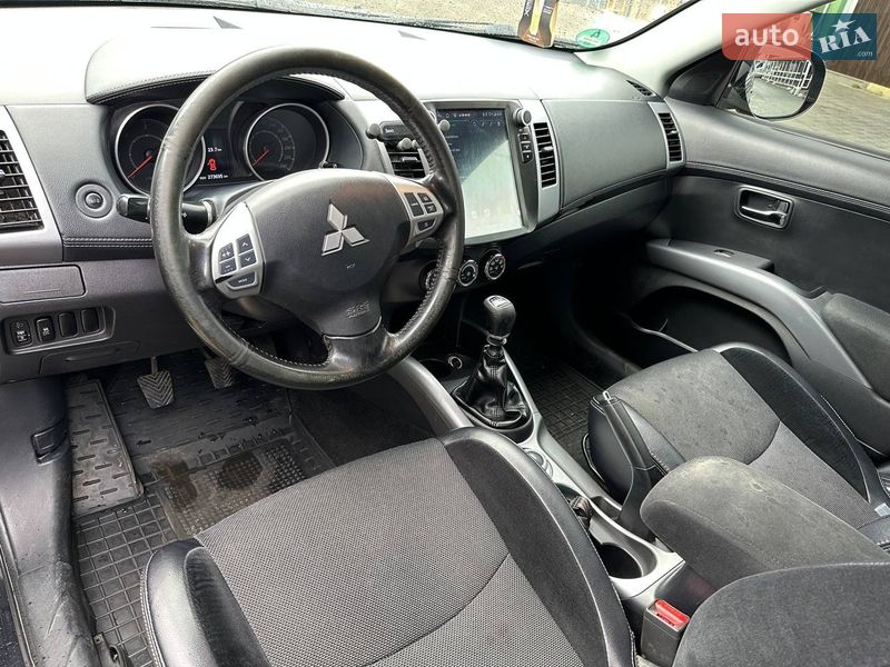 Позашляховик / Кросовер Mitsubishi Outlander 2011 в Львові