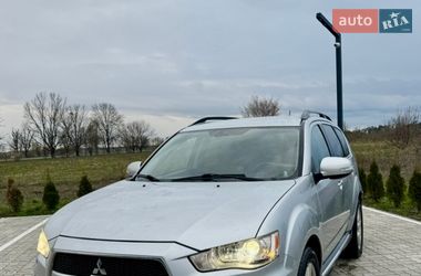 Позашляховик / Кросовер Mitsubishi Outlander 2010 в Дубні