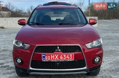 Внедорожник / Кроссовер Mitsubishi Outlander 2010 в Хороле