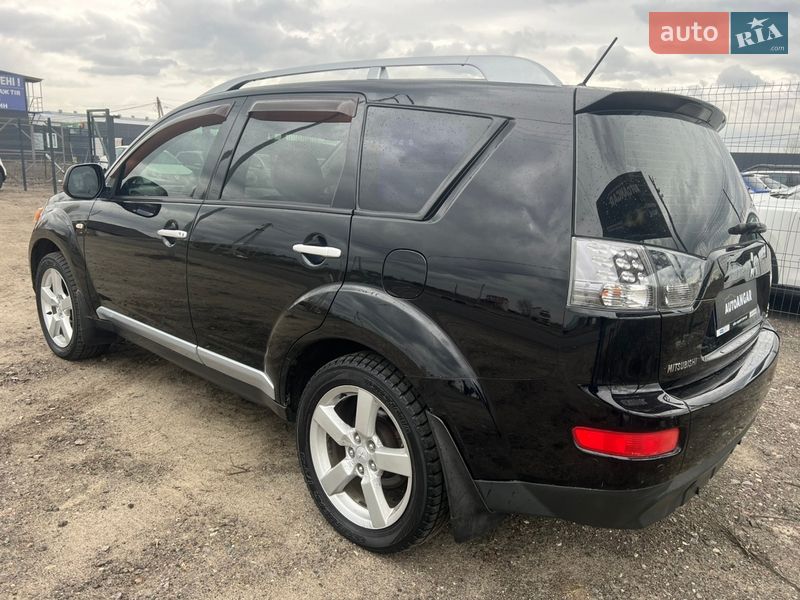 Позашляховик / Кросовер Mitsubishi Outlander 2008 в Києві